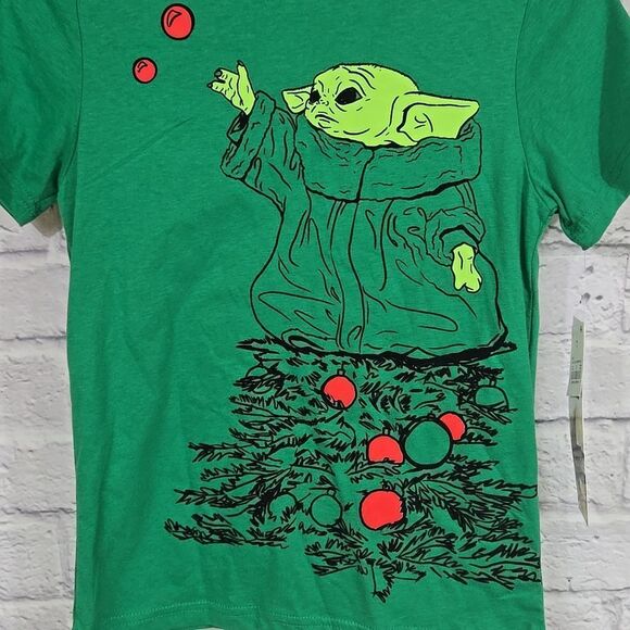 NWT Kids Star Wars Mandalorian Grogu Christmas Tree Ornaments T-Shirt Flocked - Picture 4 of 6